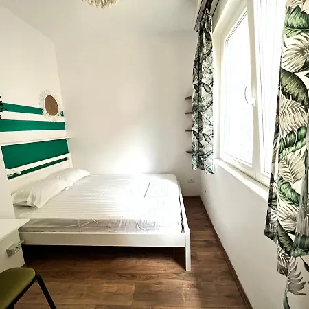 Trip'n'hostel Chill Zone بيت شباب تيرانا