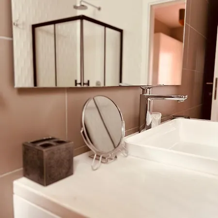 Trip'n'hostel Chill Zone * تيرانا